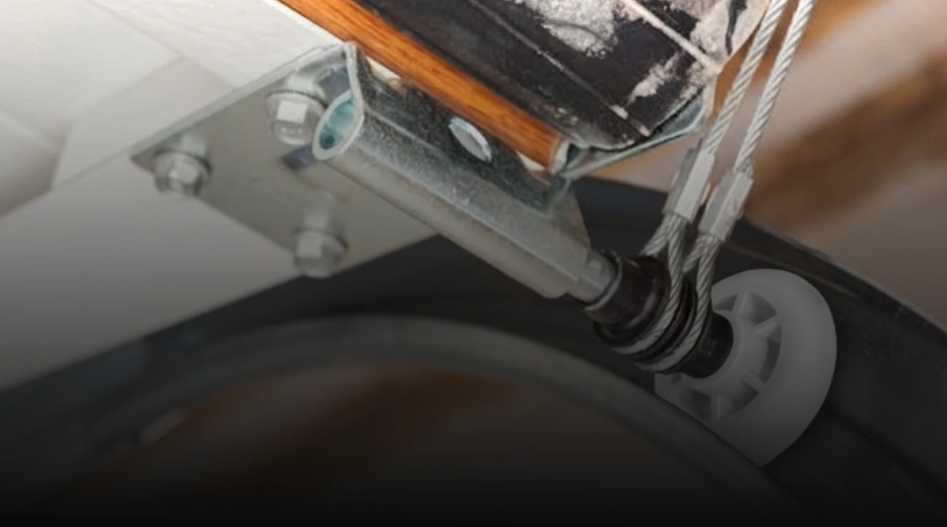 Garage door rollers for smooth and quiet door operation